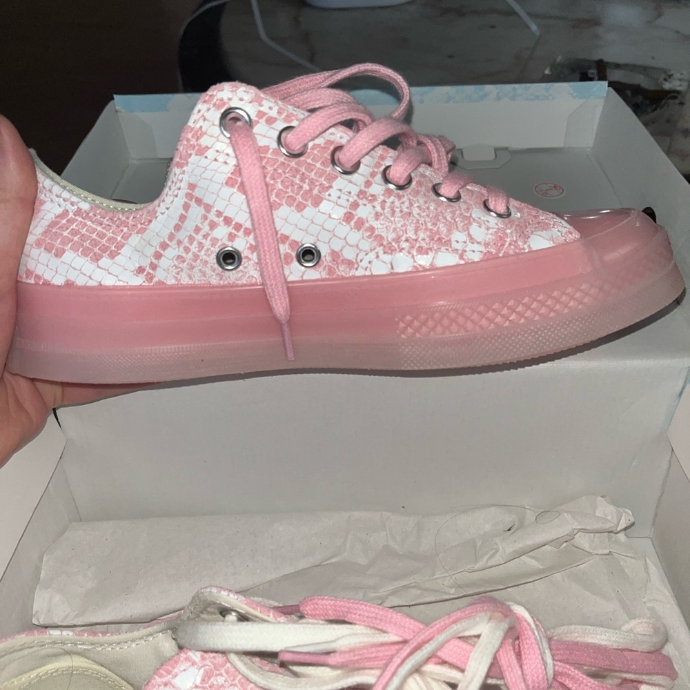 Women’s size 7.5 collaboration converse